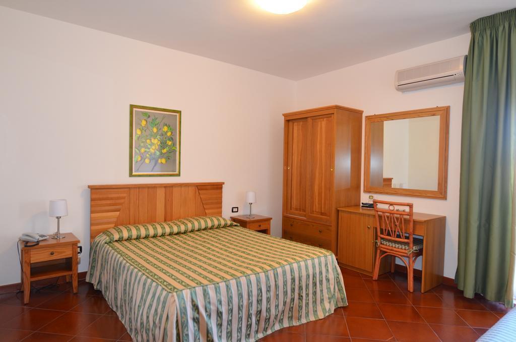 Best Western Hotel Martello LMP Екстериор снимка