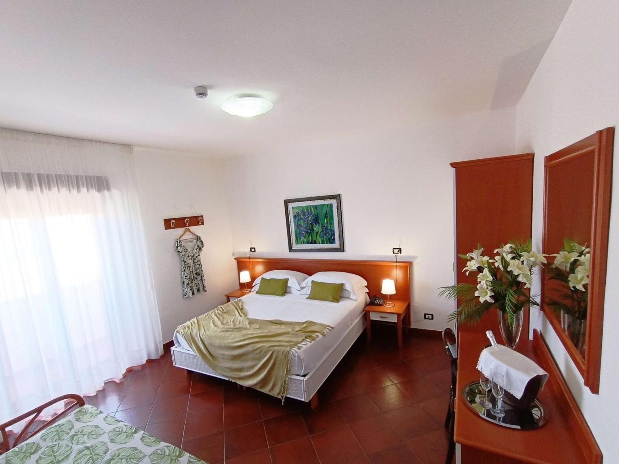 Best Western Hotel Martello LMP Екстериор снимка